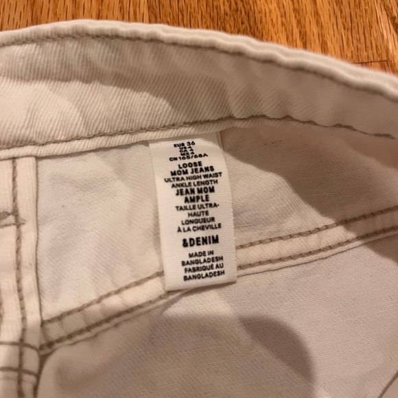 H&M Demin Loose Mom Jeans Size 4 - Picture 3 of 3